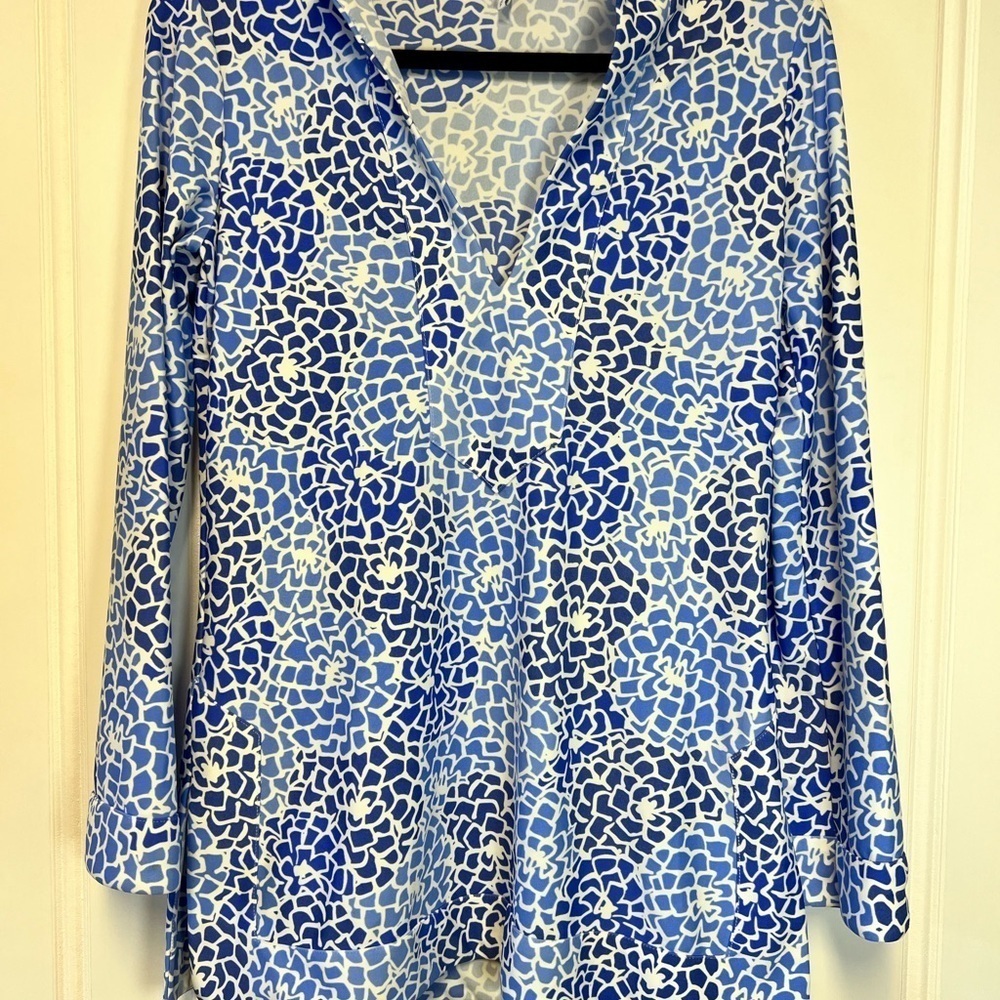 Jude Connally Blue and White Floral Shirt Size Small